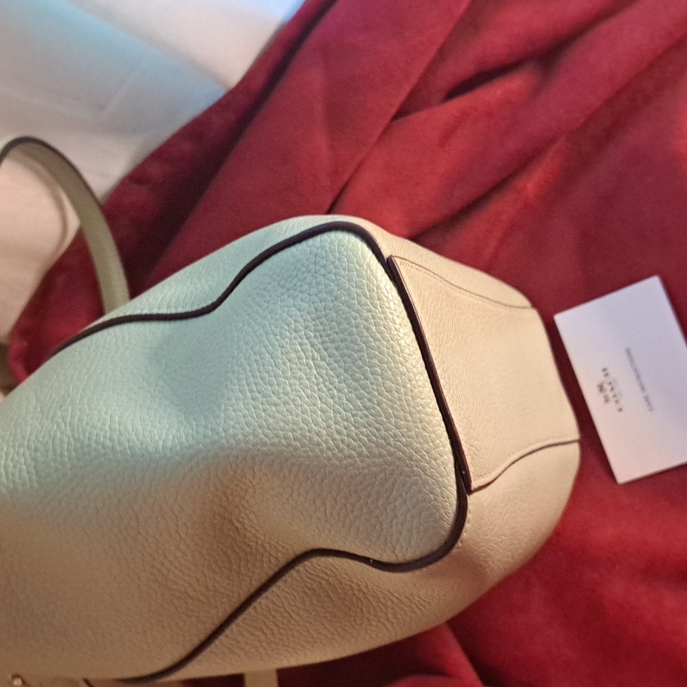 Coach Prairie Soft Seafoam Green Pebble Leather Satchel/Crossbody Like New - Picture 9 of 11
